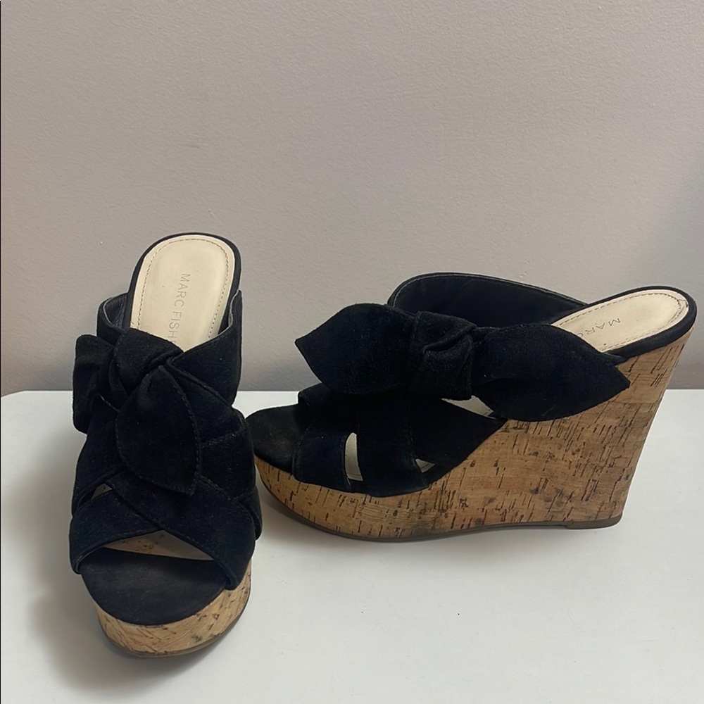 Marc Fisher Black and Tan Wedge Sandals